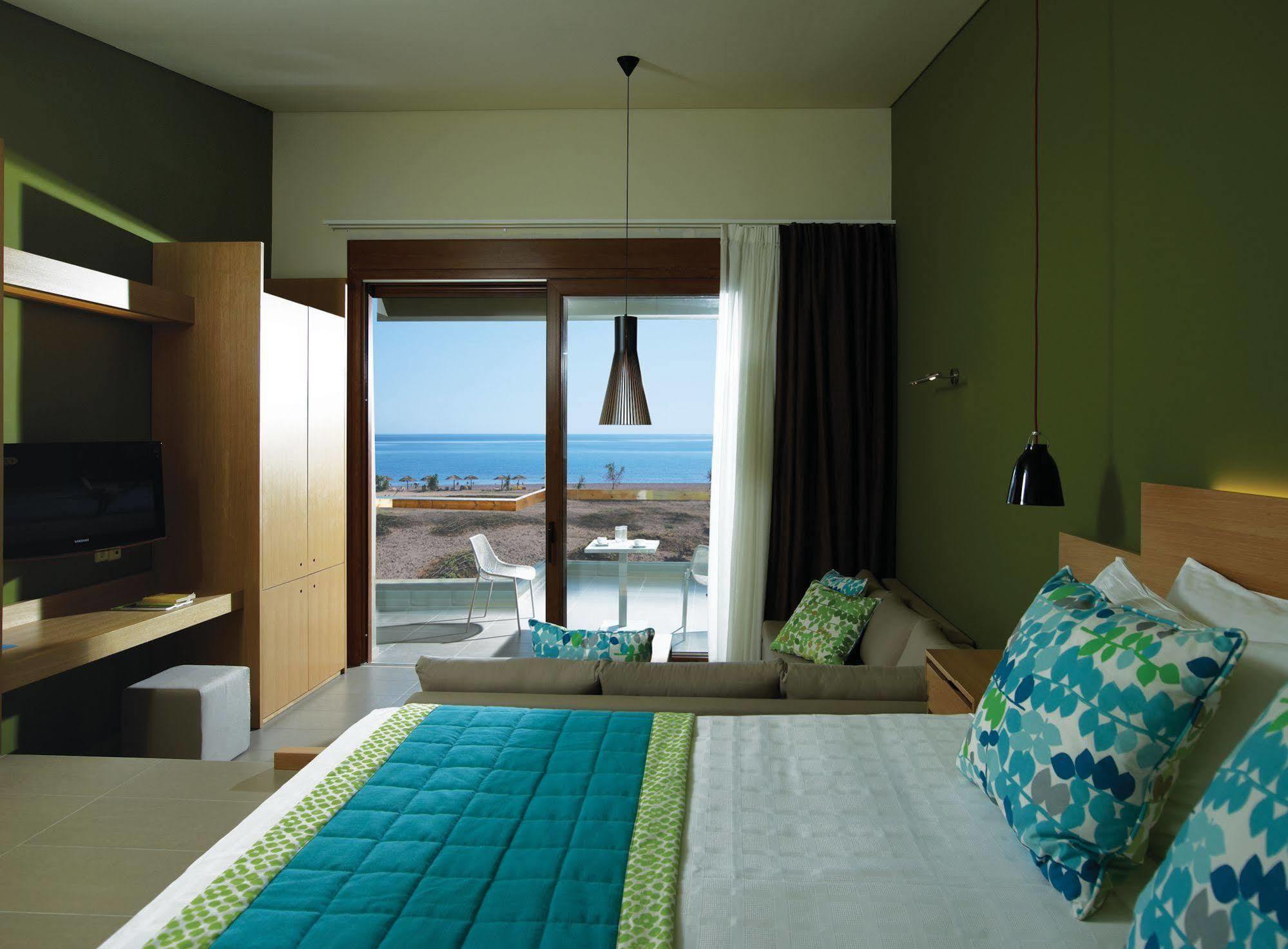 Thalatta Seaside Hotel Akhisar Oda fotoğraf